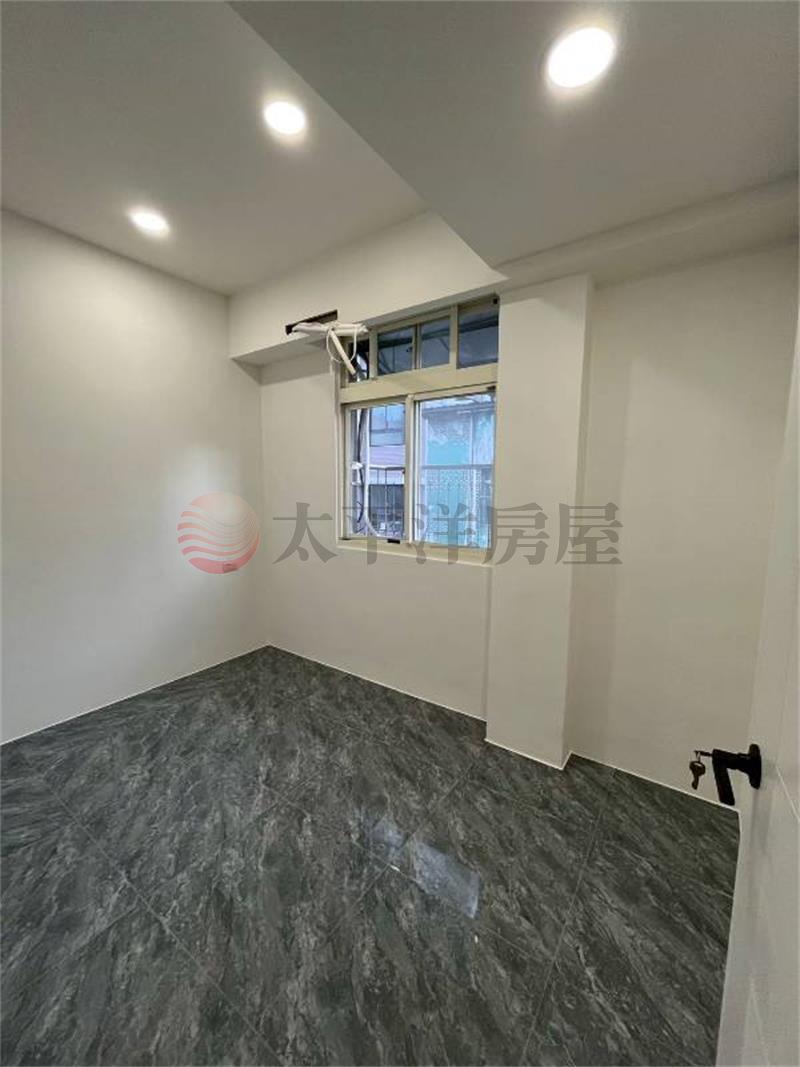 東明路馬路邊裝潢美3房房屋室內格局與周邊環境
