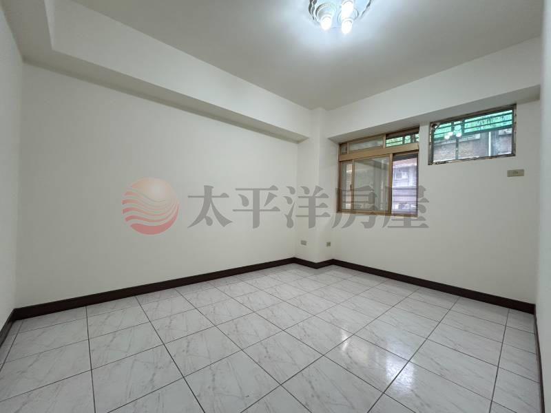 全聯旁稀有電梯二房房屋室內格局與周邊環境