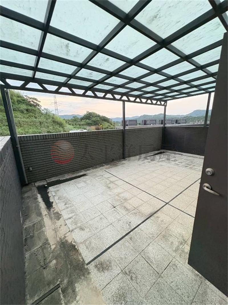 樹學院劍橋區學區房露台戶房屋室內格局與周邊環境