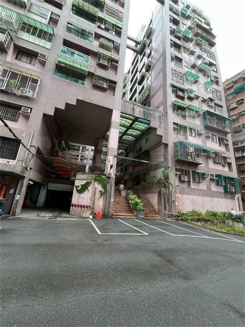 上堤花園電梯3房房屋室內格局與周邊環境