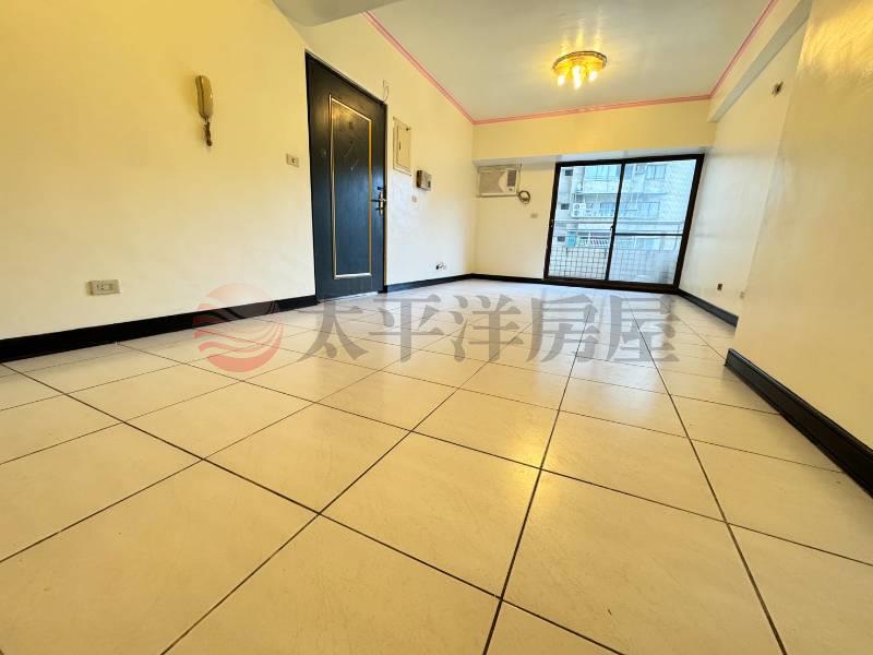 暖暖電梯3房平車位房屋室內格局與周邊環境