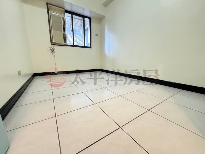 暖暖電梯3房平車位房屋室內格局與周邊環境