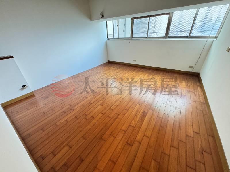 河景3改2房平車位房屋室內格局與周邊環境