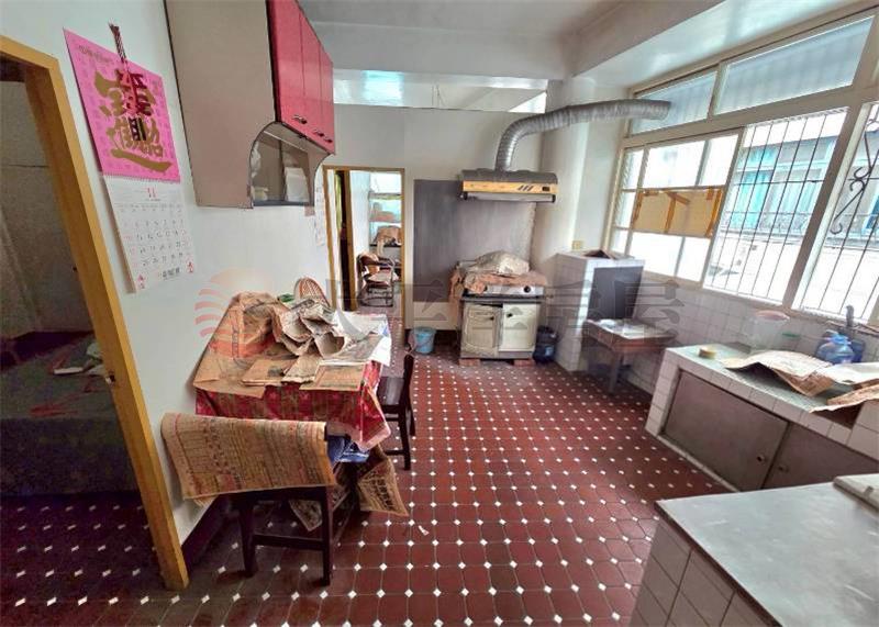 員林民族路旁角間透天房屋室內格局與周邊環境