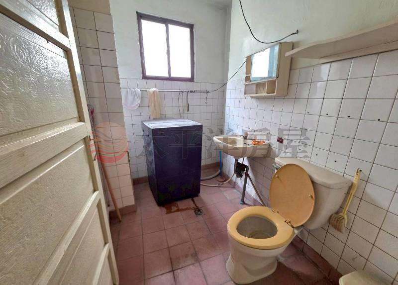 員林民族路旁角間透天房屋室內格局與周邊環境