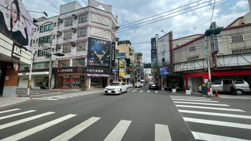 寶雅旁賺錢店面房屋室內格局與周邊環境