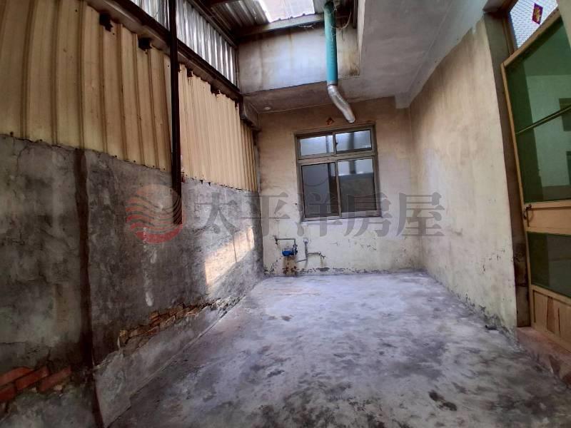 員林大同路旁大地坪透天房屋室內格局與周邊環境