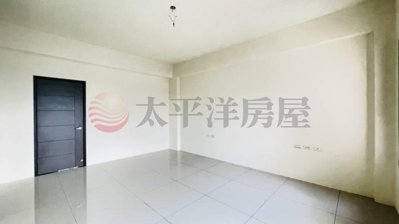 市中心全新雙車電梯豪墅房屋室內格局與周邊環境