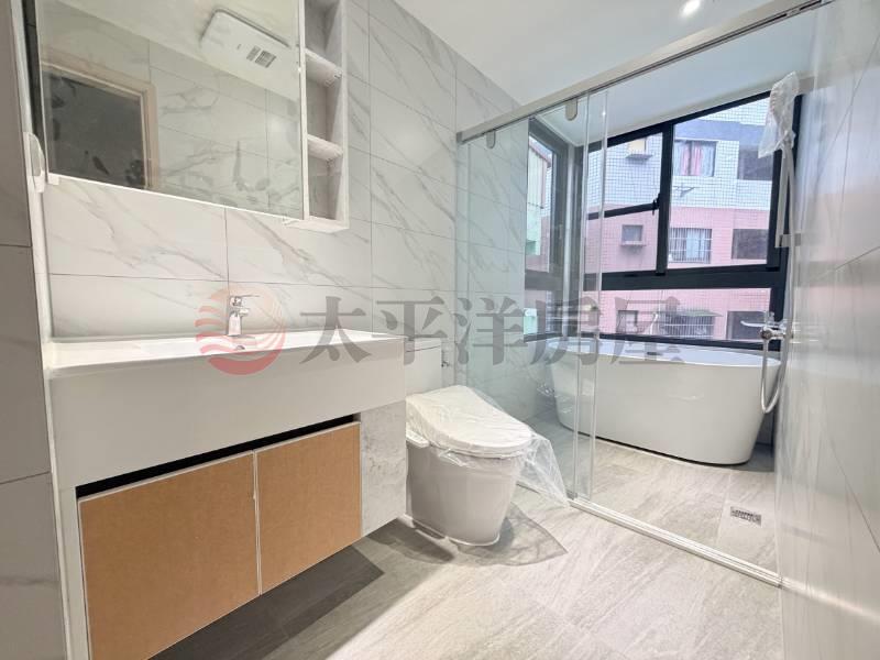 中山逸璟全新大三房平車房屋室內格局與周邊環境