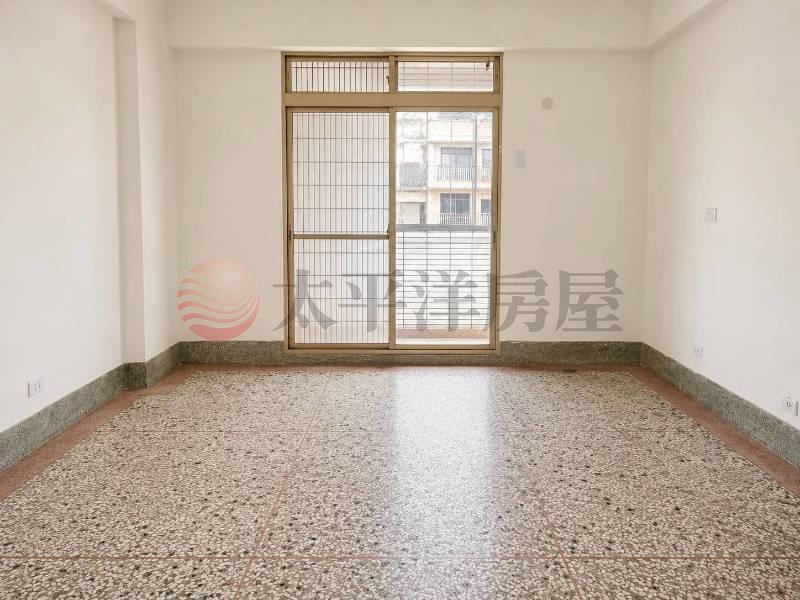 員林僑信學區店住+平車房屋室內格局與周邊環境