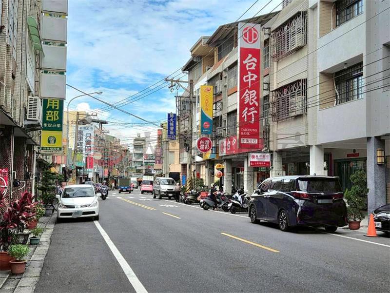 永靖市中心旁大面寬建地稀有釋出房屋室內格局與周邊環境