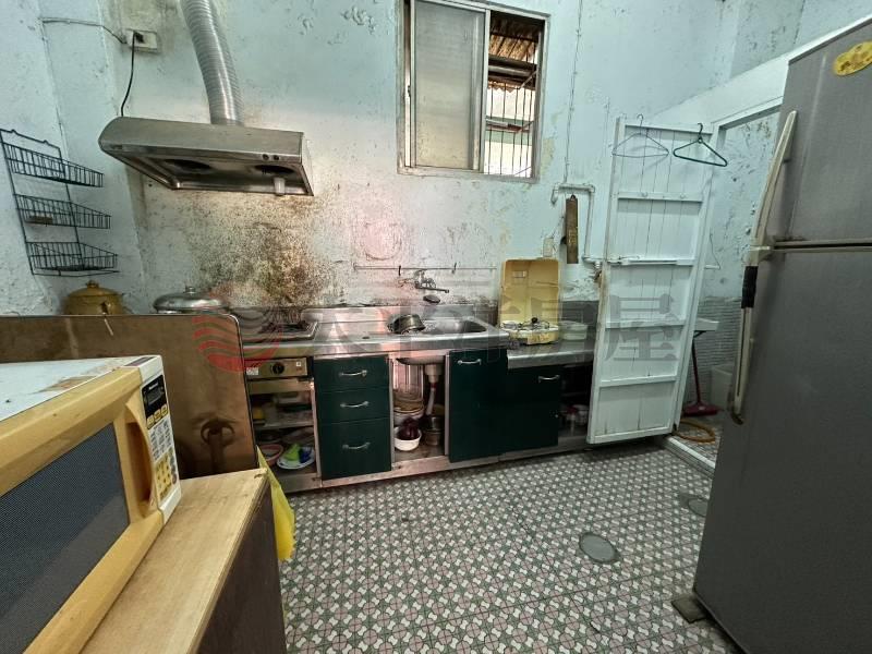 聖心對面a透店房屋室內格局與周邊環境