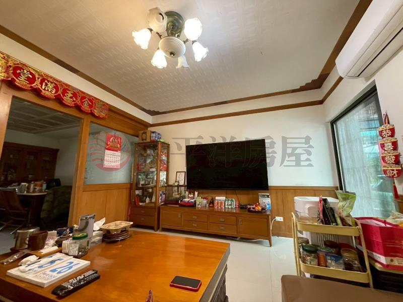 翠峰山莊庭院車位透天房屋室內格局與周邊環境