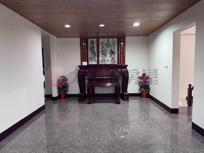 崇法靜巷獨棟大透天房屋室內格局與周邊環境