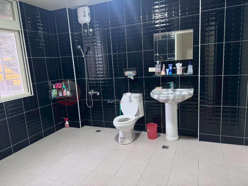 崇法靜巷獨棟大透天房屋室內格局與周邊環境