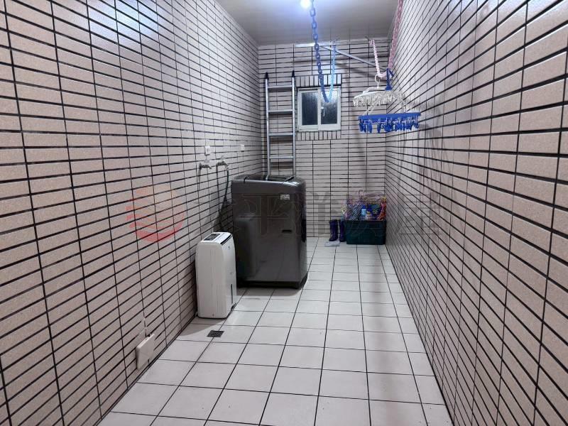 崇法靜巷獨棟大透天房屋室內格局與周邊環境