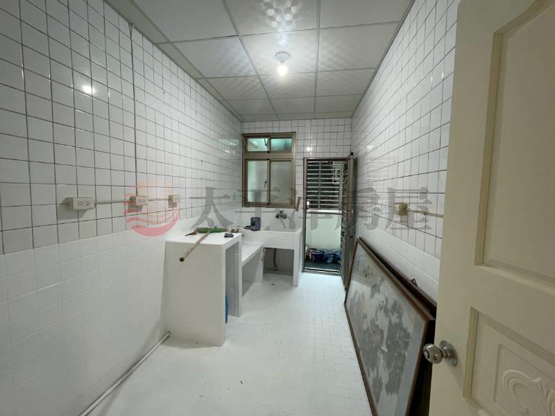 中平街前區美妝2樓房屋室內格局與周邊環境