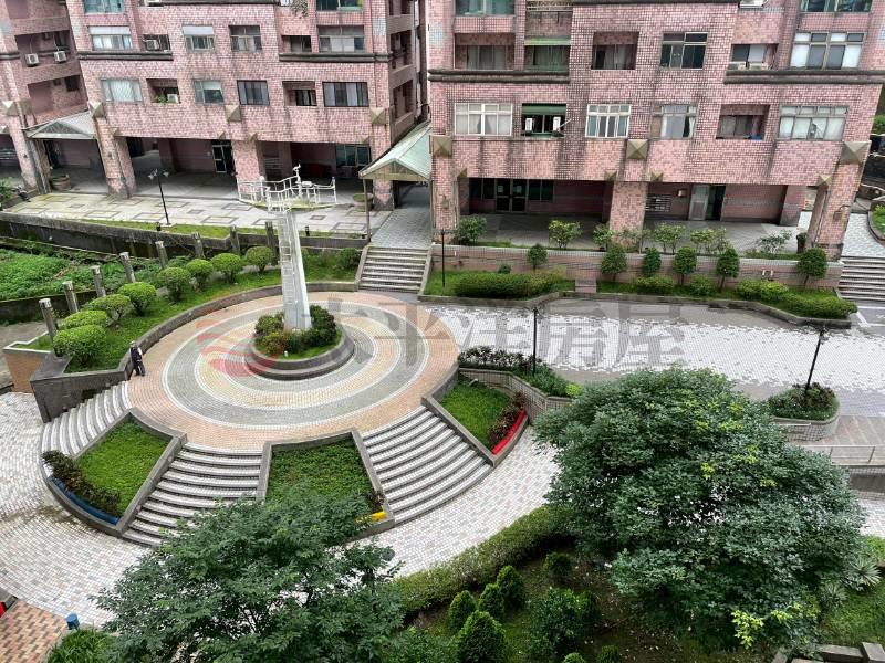 大香港精緻景觀屋房屋室內格局與周邊環境