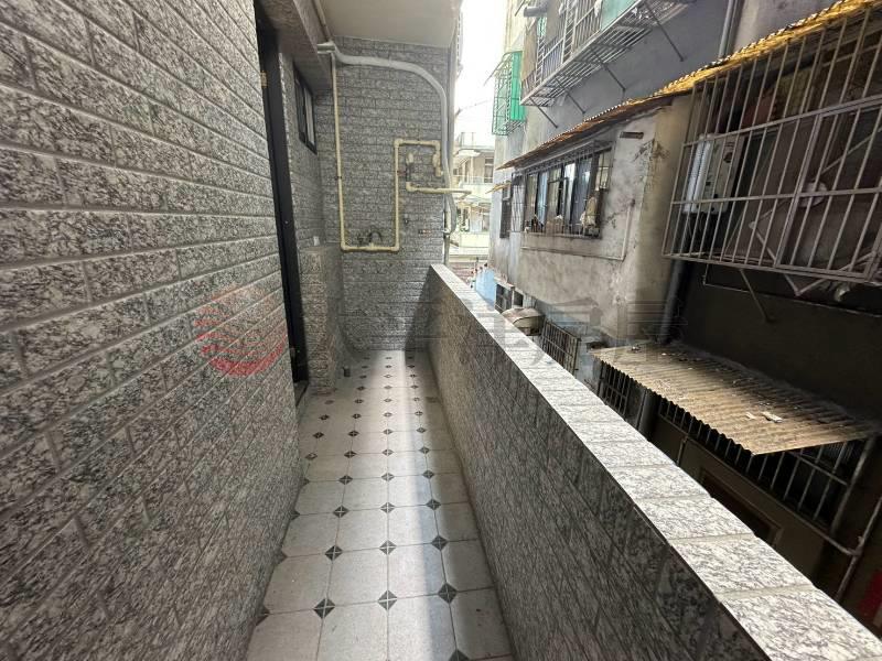 七堵精美2樓房屋室內格局與周邊環境