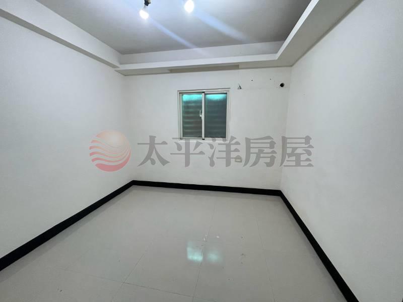 新西街稀有平地2樓四房美屋房屋室內格局與周邊環境