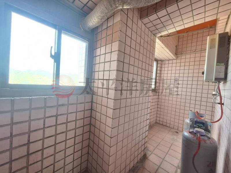 港都傳奇典雅美屋房屋室內格局與周邊環境
