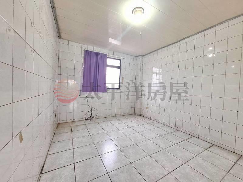 新桃花源樓中樓五房房屋室內格局與周邊環境