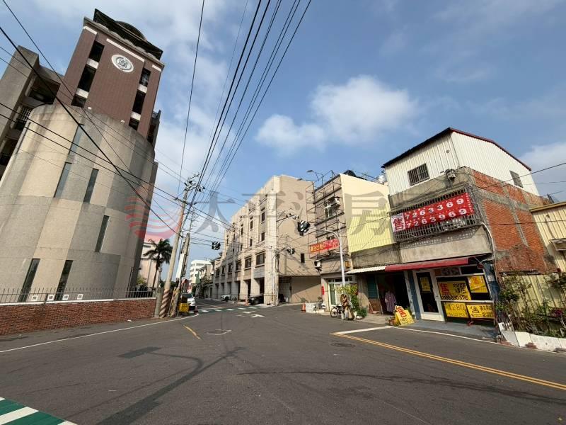 精誠雙路透店房屋室內格局與周邊環境