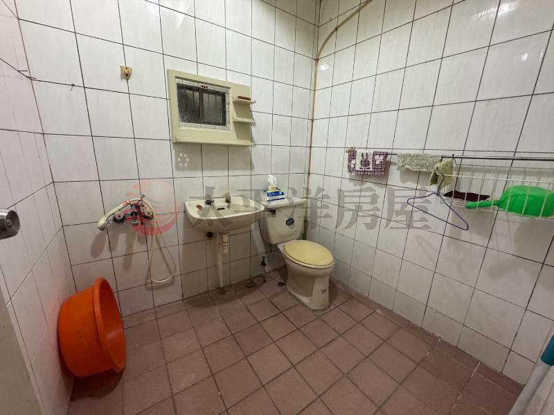 精誠雙路透店房屋室內格局與周邊環境