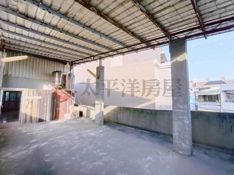 忠孝國小側院大空間大地坪透天房屋室內格局與周邊環境