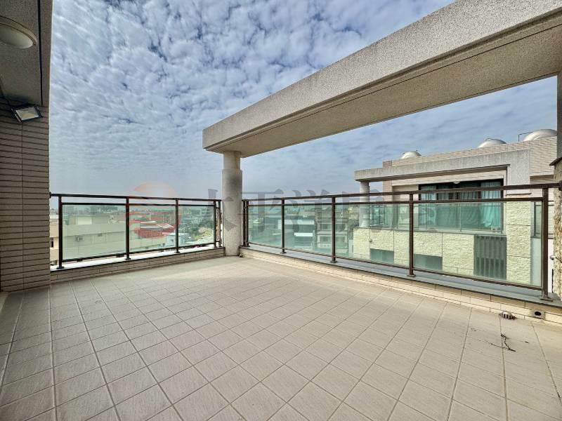 鹿港頂番婆輕屋齡別墅房屋室內格局與周邊環境