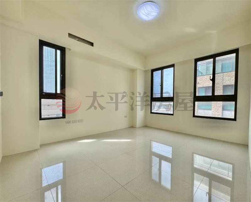 鹿港頂番婆輕屋齡別墅房屋室內格局與周邊環境