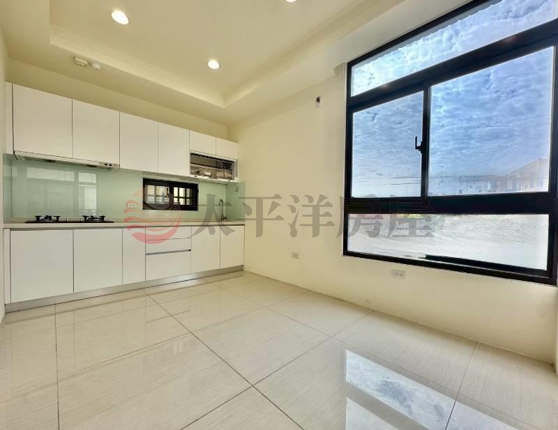 鹿港頂番婆輕屋齡別墅房屋室內格局與周邊環境