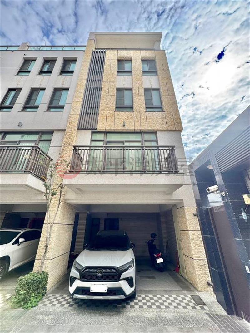 鹿港頂番婆輕屋齡別墅房屋室內格局與周邊環境