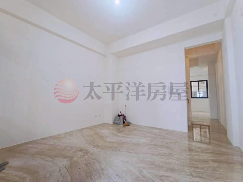 彰泰全新電梯別墅A房屋室內格局與周邊環境