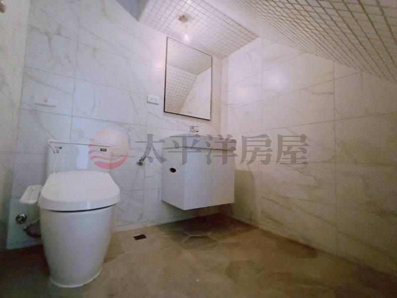 彰泰全新電梯別墅A房屋室內格局與周邊環境
