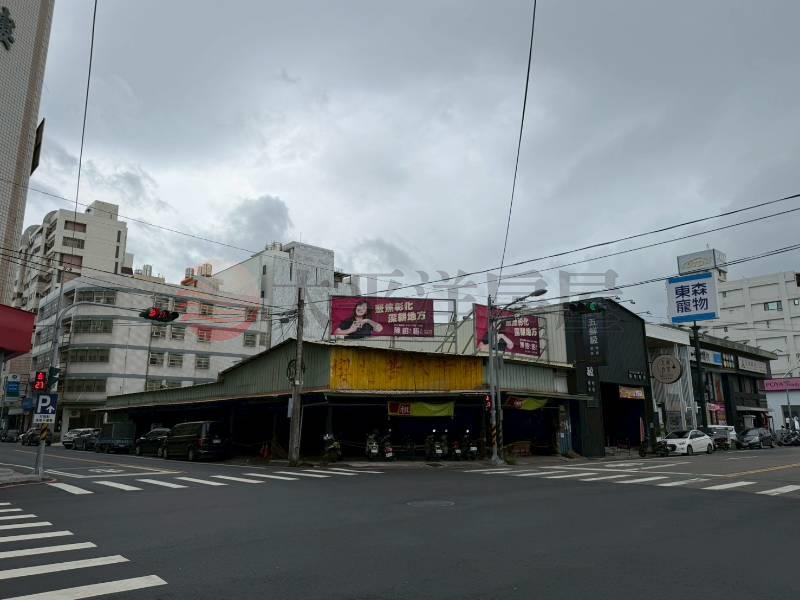 櫻花黃昏市場角地房屋室內格局與周邊環境