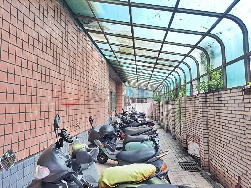 獨家台中高工開價低於實登價★大慶家園臨路房屋室內格局與周邊環境