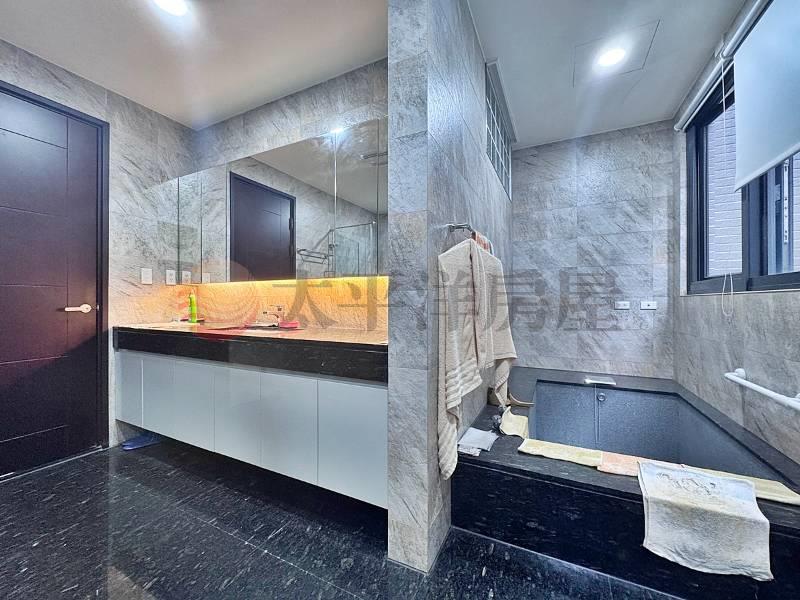 電梯別墅【國雄青水硯 】5.5米雙車房屋室內格局與周邊環境