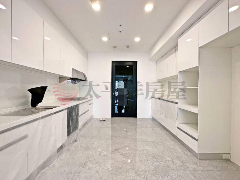 獨家【聯聚方庭大廈】中高樓朝南視野輕裝潢房屋室內格局與周邊環境