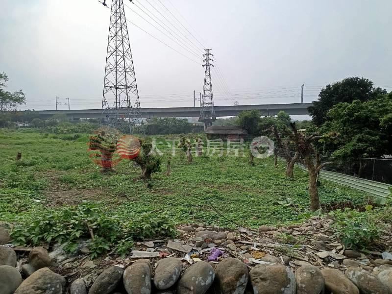 急售~社頭鄉稀有8米大馬路旁7.5分農地房屋室內格局與周邊環境