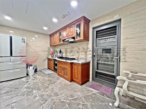 帝王戶 超美裝潢【鄉林皇居】高樓層 大四房屋室內格局與周邊環境