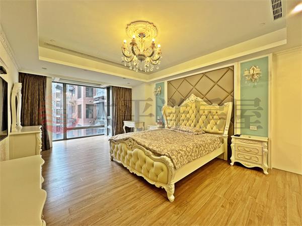 帝王戶 超美裝潢【鄉林皇居】高樓層 大四房屋室內格局與周邊環境