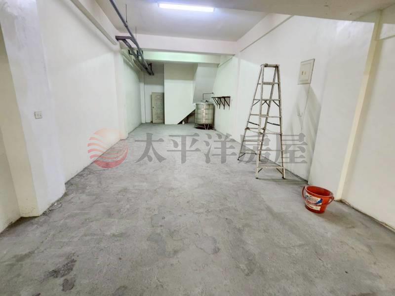 近彰興國中人車分道邊間雙車庫別墅房屋室內格局與周邊環境