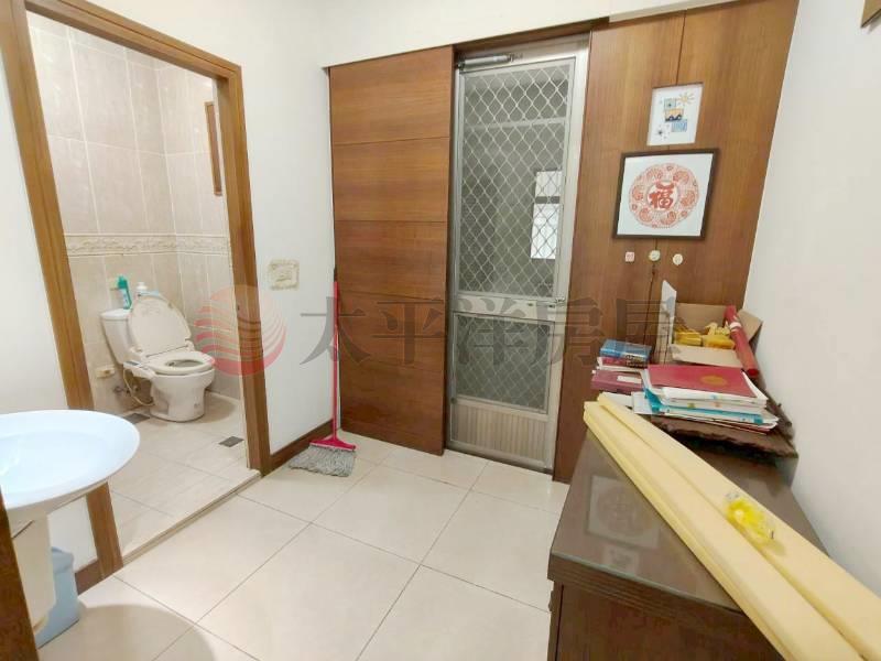 天祥路双併大地坪邊間美透天房屋室內格局與周邊環境