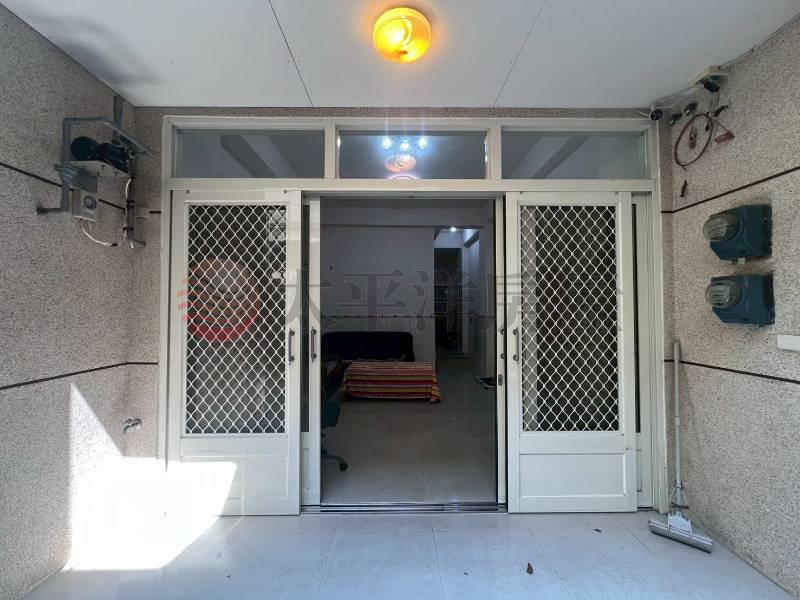 近陽明國中輕屋齡透天房屋室內格局與周邊環境