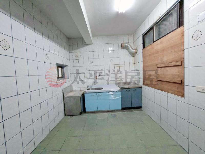 彰南路近大竹派出所全新整理透天房屋室內格局與周邊環境