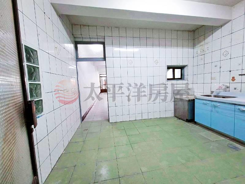 彰南路近大竹派出所全新整理透天房屋室內格局與周邊環境