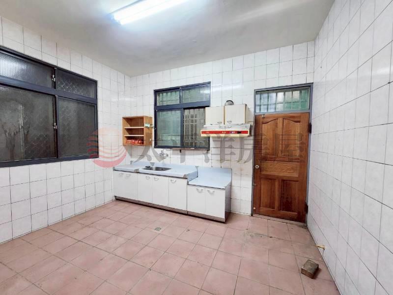 大竹商圈人車分道美墅房屋室內格局與周邊環境