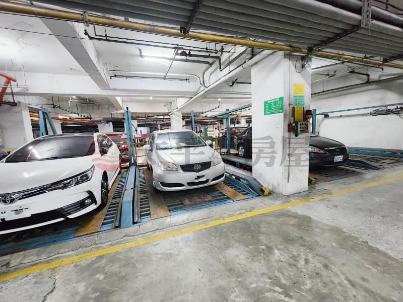 金馬大鎮一期8樓車位美三房房屋室內格局與周邊環境