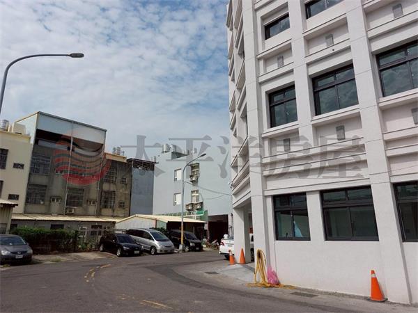 竹和路慶來竹和電梯新墅B區(四戶可選)房屋室內格局與周邊環境
